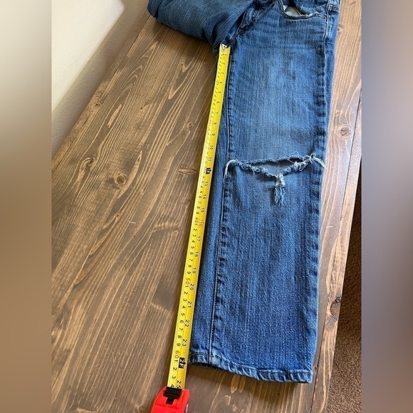 American Eagle Women’s 6 Blue Medium Wash Distressed Straight Leg Jean - Picture 6 of 8